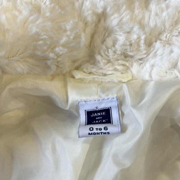 Jamie and jack white faux fur jacket - Picture 5 of 6